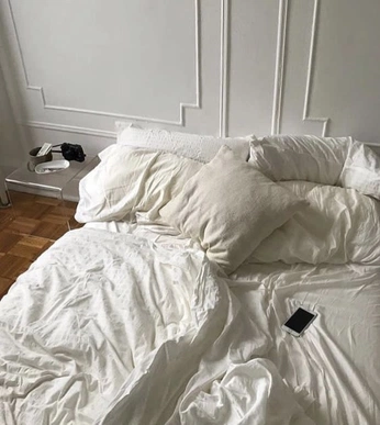 A cover of "SLEEP" cluster. The owner is loisis. The cluster consists of 13 elements.