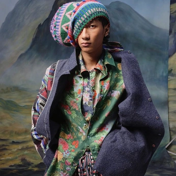 A cover of "EXOTIC" cluster. The owner is eleanoramari. The cluster consists of 70 elements.