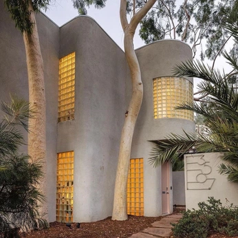 A cover of "Glazen Blokken" cluster. The owner is allupinyourmind. The cluster consists of 12 elements.