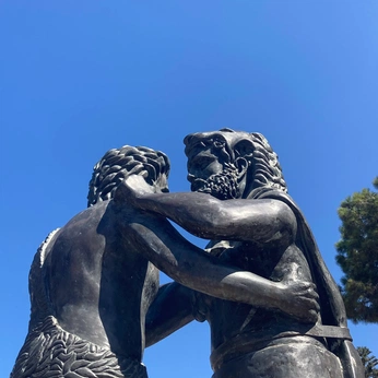 A cover of "KOS" cluster. The owner is borbala. The cluster consists of 28 elements.