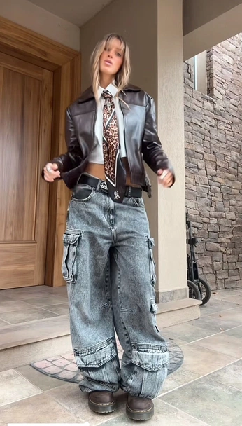 A cover of "Estrella Fits" cluster. The owner is 5anabria. The cluster consists of 11 elements.