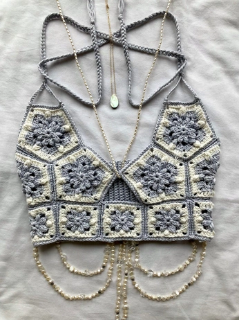 A cover of "Crochet" cluster. The owner is shimmersage. The cluster consists of 10 elements.