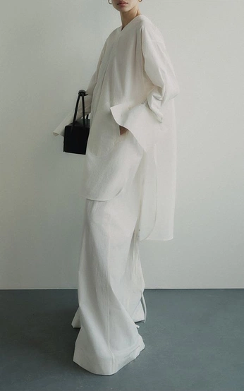 A cover of "одежда." cluster. The owner is destriect. The cluster consists of 52 elements.