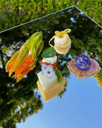 A cover of "Wedding buffet" cluster. The owner is louhannah. The cluster consists of 37 elements.