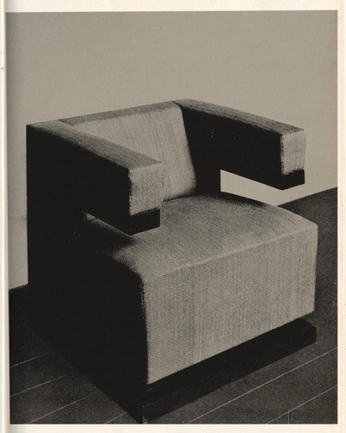 A cover of "chairs" cluster. The owner is mikaylahogg. The cluster consists of 32 elements.