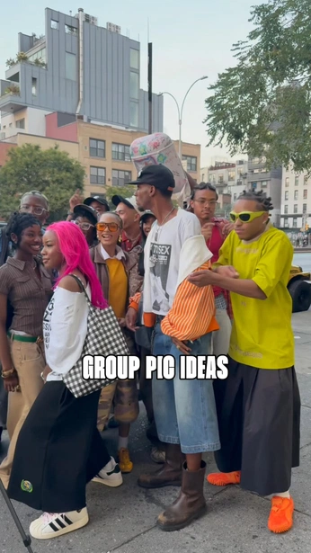 A cover of "1..2..3.. pose!!" cluster. The owner is morno. The cluster consists of 4 elements.