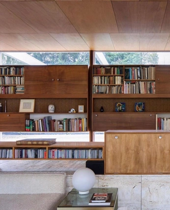 A cover of "interiors" cluster. The owner is lriddy. The cluster consists of 13 elements.