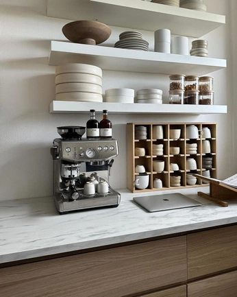 A cover of "Coffee bar" cluster. The owner is jamiec. The cluster consists of 5 elements.