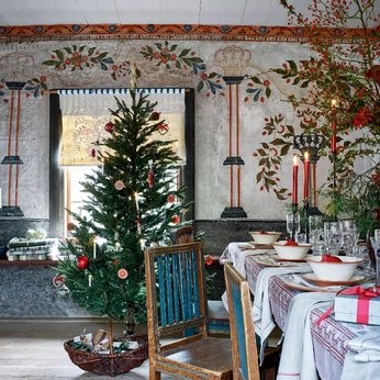 A cover of "Swedish Christmas" cluster. The owner is lanaskutak. The cluster description is "The traditional Christmas in Sweden, with traditional room decor.". The cluster consists of 17 elements.