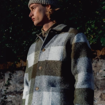 A cover of "Garments +" cluster. The owner is kaiborg. The cluster consists of 143 elements.