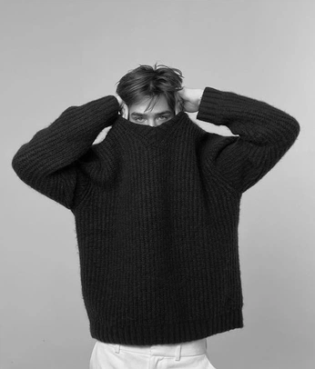 A cover of "knit" cluster. The owner is lily.grace. The cluster consists of 19 elements.