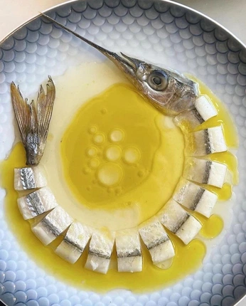 A cover of "element" cluster. The owner is floraled. The cluster consists of 18 elements.