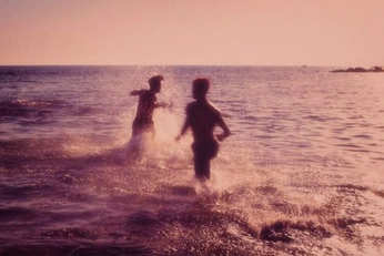 A cover of "photo" cluster. The owner is obnimi. The cluster consists of 27 elements.