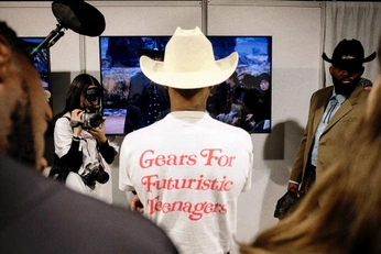 A cover of "Fits" cluster. The owner is dfits. The cluster consists of 4 elements.