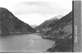 A cover of "Vision" cluster. The owner is samwallenstrom. The cluster consists of 22 elements.