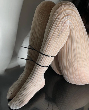 A cover of "Thighs, Legs, & Feet" cluster. The owner is galleryerotica. The cluster consists of 29 elements.