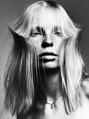 A cover of "salon de beauté" cluster. The owner is matthewwardley. The cluster consists of 1 element.