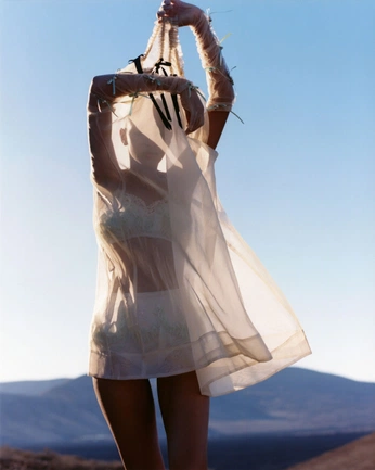 A cover of "FEMININEURTH" cluster. The owner is ragegyal. The cluster consists of 4 elements.