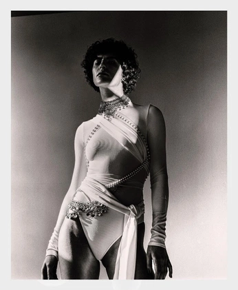 A cover of "Portraits" cluster. The owner is alvar.ooo. The cluster consists of 13 elements.