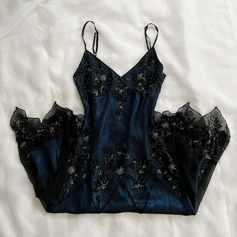 A cover of "unorganized" cluster. The owner is yintwined. The cluster consists of 214 elements.