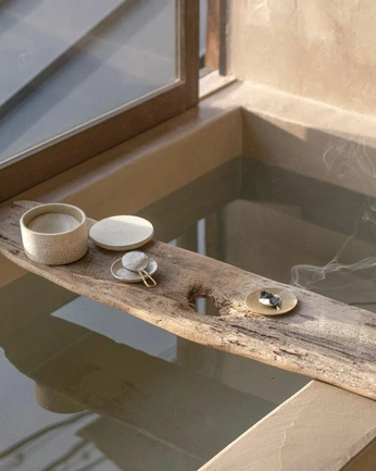 A cover of "rituals - sinu soap" cluster. The owner is thevibe10. The cluster consists of 17 elements.