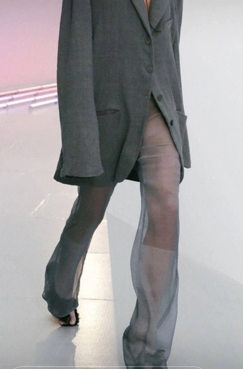 A cover of "Fabric/ Colour combos" cluster. The owner is designerinspo. The cluster consists of 1 element.