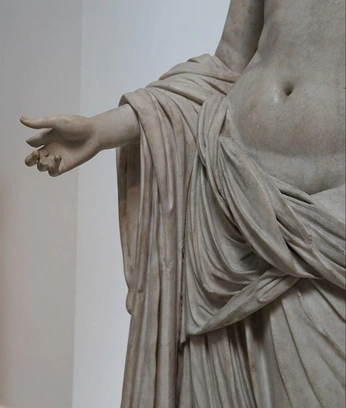 A cover of "LadyJustice" cluster. The owner is kiyviz. The cluster consists of 16 elements.