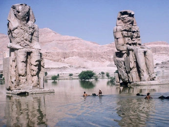 A cover of "The name" cluster. The owner is louiselima. The cluster consists of 8 elements.