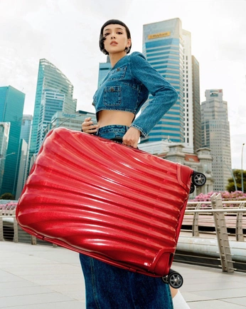 A cover of "July Reverse Brief" cluster. The owner is sarahawalker. The cluster consists of 17 elements.