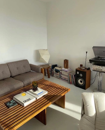 A cover of "apartment" cluster. The owner is digitaldream. The cluster consists of 1 element.