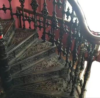 A cover of "trapper" cluster. The owner is zombigirl. The cluster consists of 5 elements.