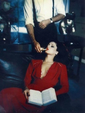 A cover of "Marta and William scene" cluster. The owner is typingmarta. The cluster consists of 1 element.