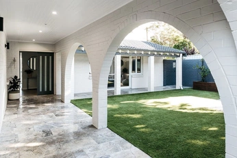 A cover of "Silver Travertine" cluster. The owner is derin. The cluster consists of 5 elements.