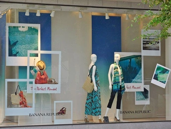 A cover of "Window Displays" cluster. The owner is madebylanika. The cluster consists of 76 elements.