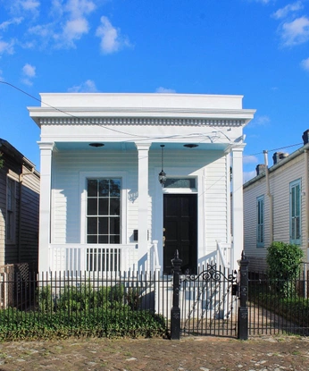 A cover of "NOLA" cluster. The owner is robungar. The cluster consists of 94 elements.