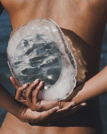 A cover of "INA" cluster. The owner is wezlew. The cluster consists of 21 elements.