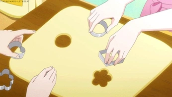 A cover of "anime gifs !" cluster. The owner is starrypup. The cluster consists of 45 elements.