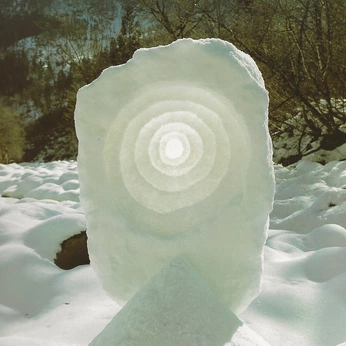 A cover of "light installations" cluster. The owner is alexiadoan. The cluster consists of 8 elements.