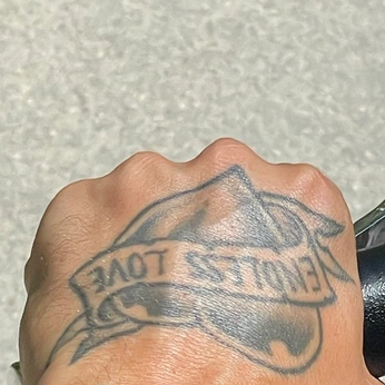 A cover of "Few Favorites" cluster. The owner is lucia. The cluster consists of 208 elements.