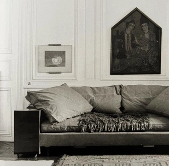 A cover of "Livingroom" cluster. The owner is sarahnichole. The cluster consists of 2 elements.