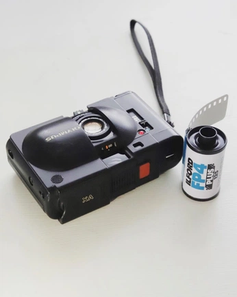 A cover of "🎥" cluster. The owner is quietuprising. The cluster consists of 1 element.