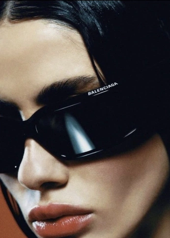 A cover of "Merch (Future Vibe - NY)" cluster. The owner is natatslate. The cluster consists of 25 elements.