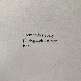 A cover of "Quotes" cluster. The owner is eiley. The cluster description is "things to think about". The cluster consists of 35 elements.