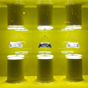 A cover of "VM" cluster. The owner is 1finre. The cluster consists of 17 elements.