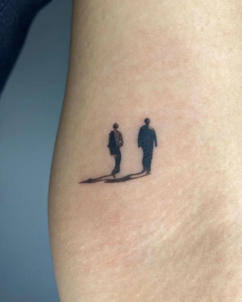 A cover of "Tattoos" cluster. The owner is louivi. The cluster consists of 4 elements.