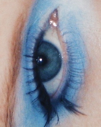 A cover of "make up" cluster. The owner is punzoc0rtante. The cluster consists of 13 elements.