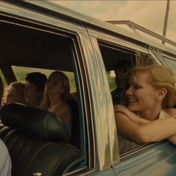 A cover of "Roadtrip shoot" cluster. The owner is domking28. The cluster consists of 3 elements.