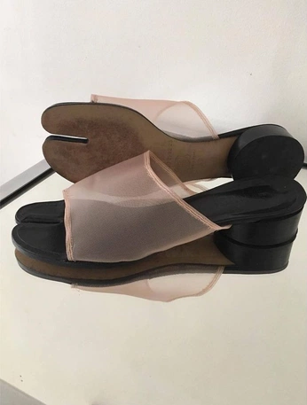 A cover of "shoes" cluster. The owner is loganlialang. The cluster consists of 21 elements.