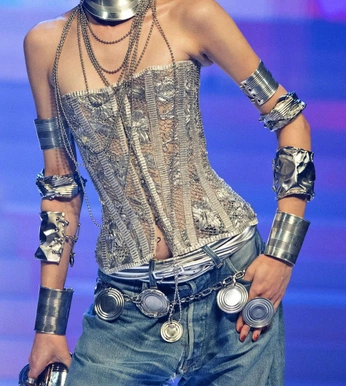 A cover of "Moodboard fashion 1" cluster. The owner is juice22. The cluster consists of 15 elements.