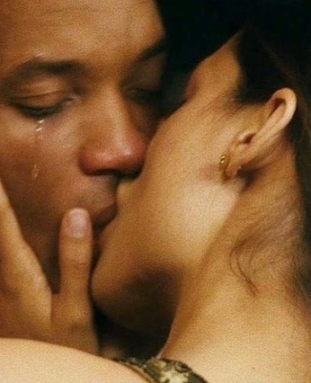 A cover of "Love" cluster. The owner is laram0hy. The cluster consists of 4 elements.